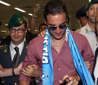 Arriva Higuian: Napoli alla pari con il Milan per lo scudetto