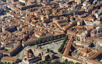 Piazza Vittorio Alfieri ad Asti