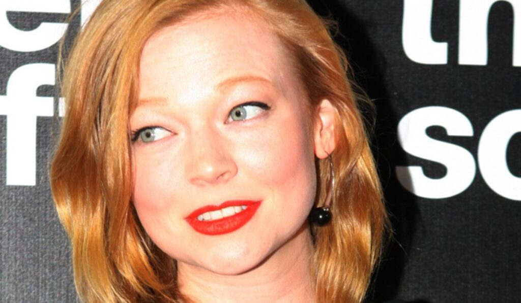 Sarah Snook | AGIMEG