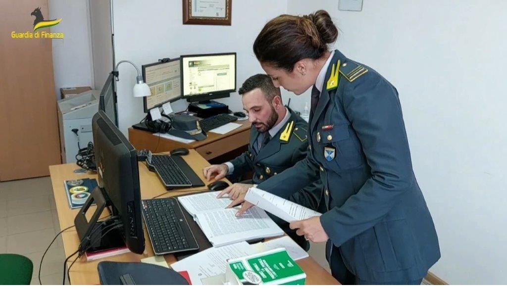 Taranto: oltre 4,2 milioni di euro di giocate su slot non collegate. I dettagli dell’operazione della Guardia di Finanza