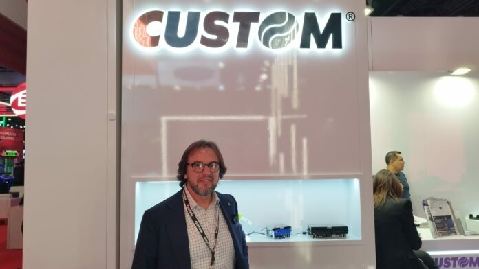 Carlo Stradi (pres. Custom) ice london