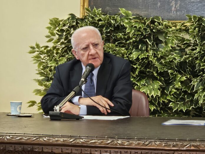 De Luca Campania gioco