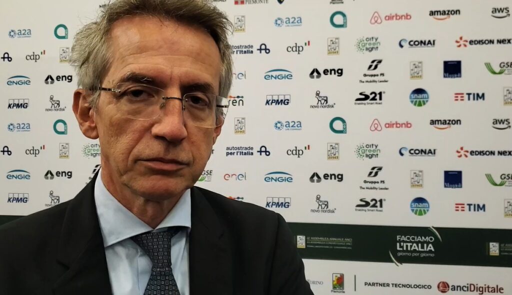 manfredi sindaco napoli presidente anci