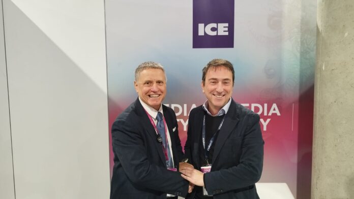 Fabio Angeli Bufalini, Country Manager Italia di Stake del Gruppo Easygo, e Fabio Felici Direttore Agimeg Fabio Angeli Bufalini, Country Manager Italia di Stake del Gruppo Easygo, e Fabio Felici Direttore Agimeg