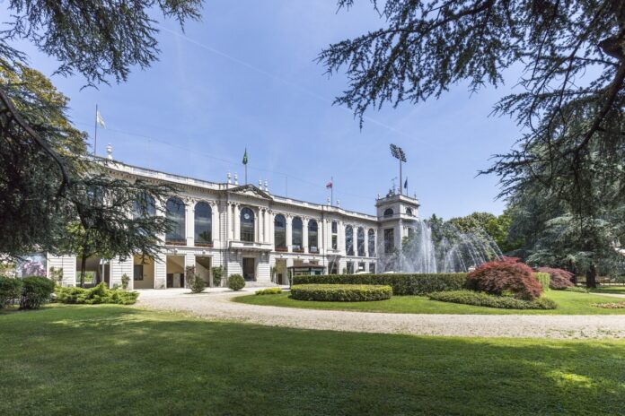 IPPODROMO SNAI SAN SIRO GALOPPO_Facciata ingresso piazzale dello Sport 16 Milano IPPODROMO SNAI SAN SIRO GALOPPO_Facciata ingresso piazzale dello Sport 16 Milano