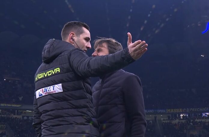 Antonio Conte contesta rigore Inter-Napoli Antonio Conte contesta rigore Inter-Napoli