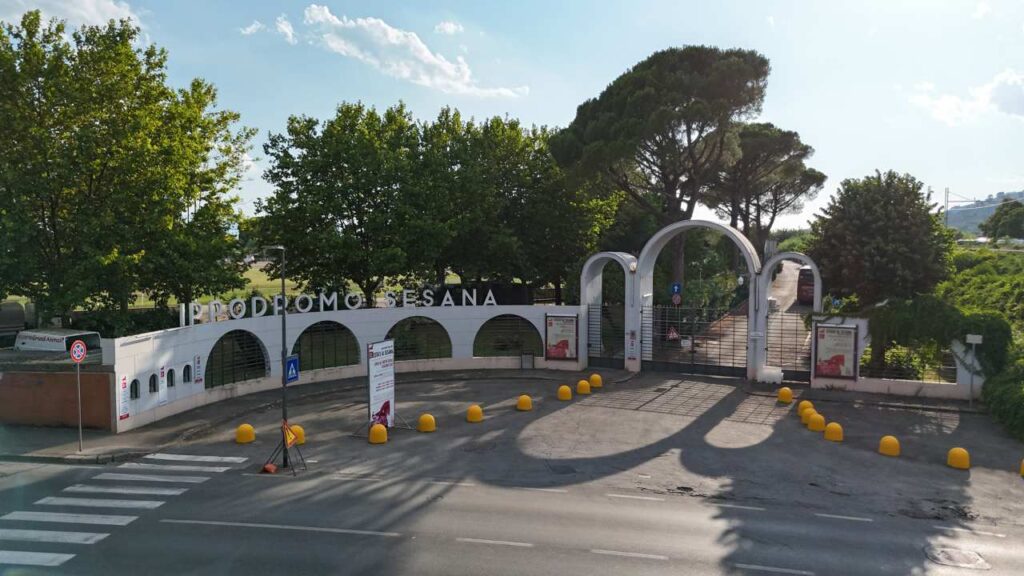 Ingresso ippodromo Snai Sesana Montecatini Terme