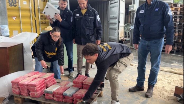 ADM GDF cocaina Spezia ADM GDF cocaina Spezia