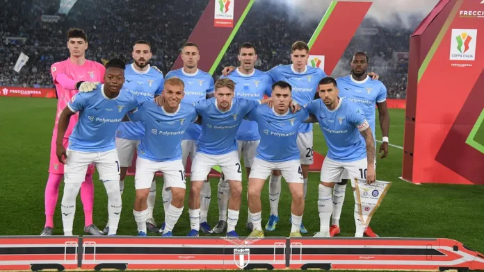 Lazio-Inter finale Coppa Italia logo Polymarket su maglie Lazio-Inter finale Coppa Italia logo Polymarket su maglie
